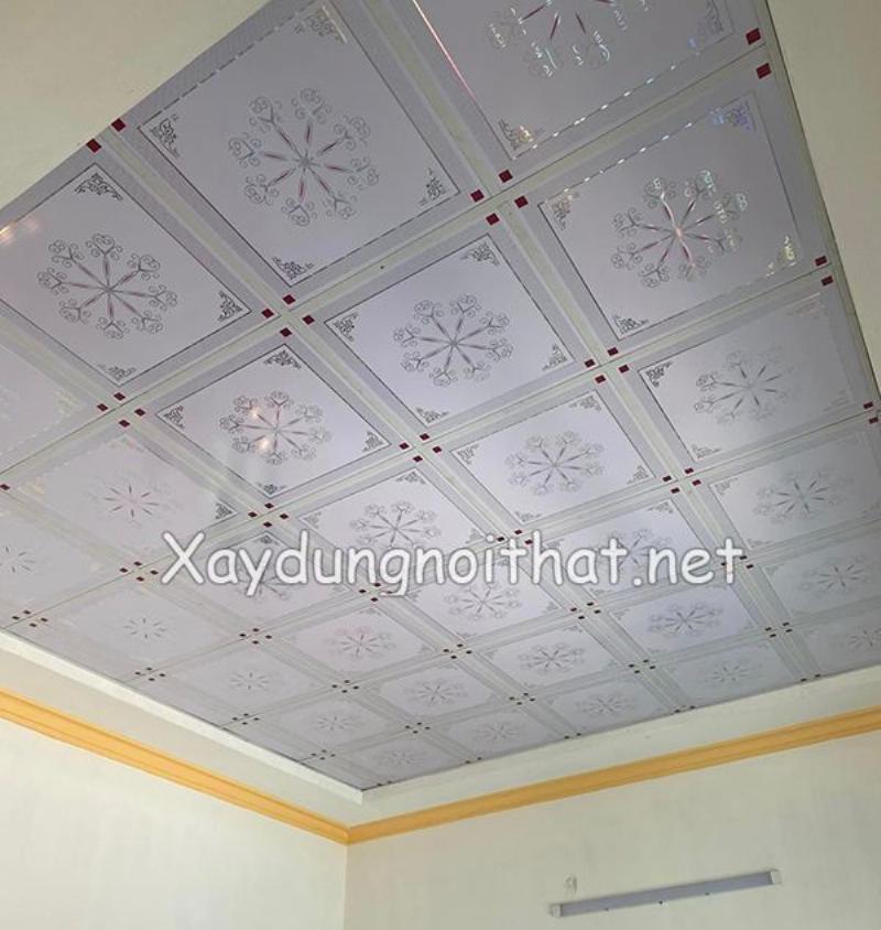 Lua chon tran nhua hoac panel cach nhiet cho khu vuc nha bep, tien loi va sach se